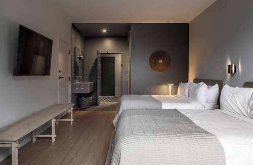 Fayetteville Hotel | Stonebreaker Hotel