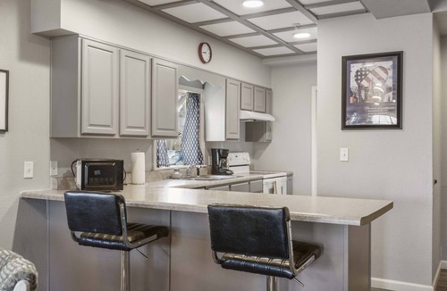 Branson West Condo | Stonebridge Condo on the Fairway