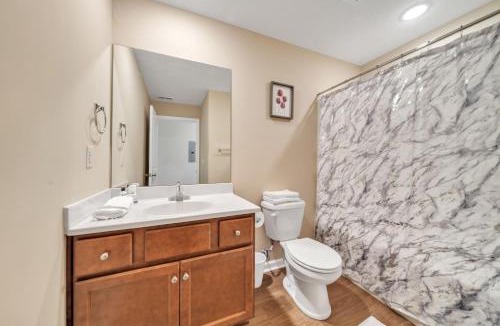 New Albany Apartment | Stonecrest 701, 2Bd Apt I Free Parking I Pool