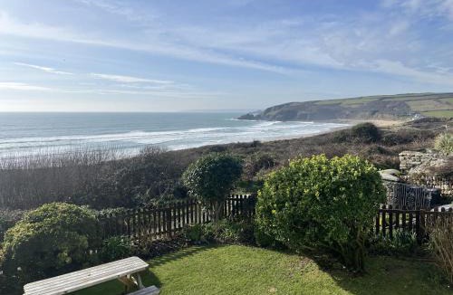 Praa Sands House | Stonecroft