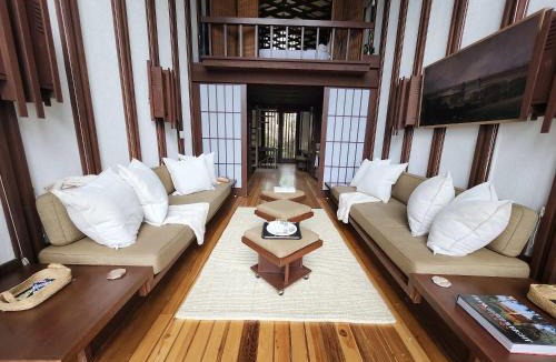 Eden Isle House | Stoneflower Cottage
