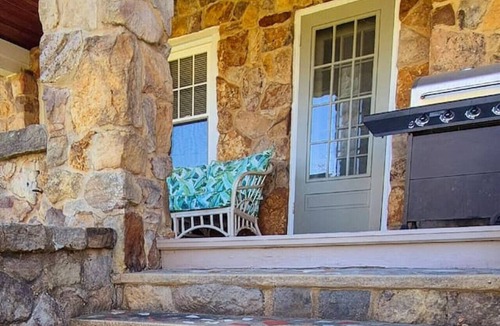 Saint Petersburg House | Stonegate Cottage