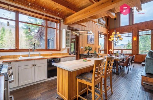 Stoneham-et-Tewkesbury House | Stoneham St-Évasion, Waterfront Sauna spa for 9