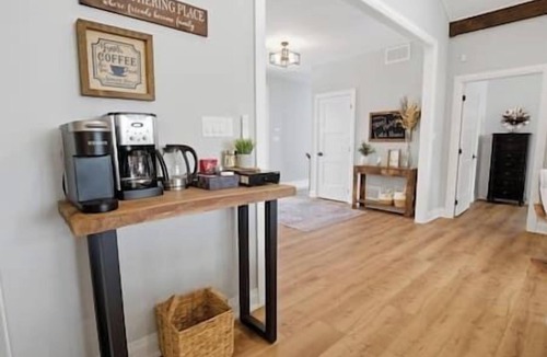 Fenelon Falls House | Stonehedge Lakehouse - Hot Tub - Pool Table