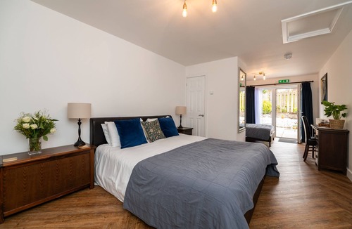 Amesbury Bed & Breakfast | Stonehenge Courtyard