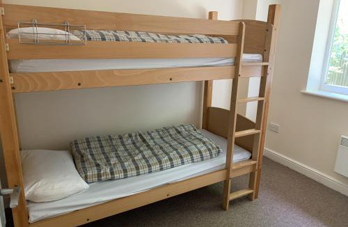 Winterbourne Earls House | Stonehenge Hostel