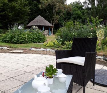 Alweston Bed & Breakfast | Stoneleigh Barn Bed and Breakfast