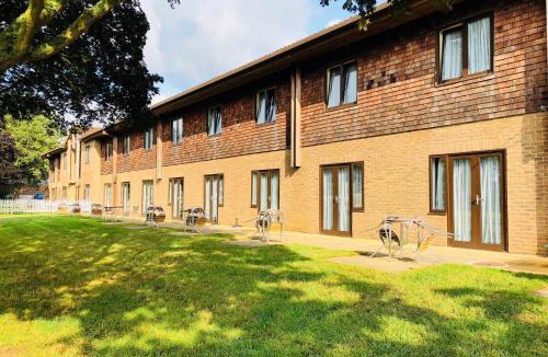 Stoneleigh House | Stoneleigh Park Lodge