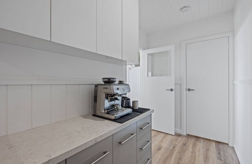 Mansfield House | Stoneleigh Rise - Mansfield - Sleeps 12