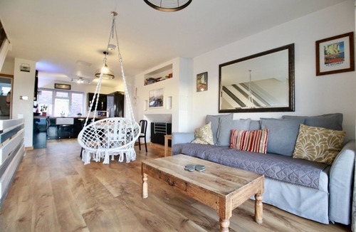 Seaford House | Stones throw from the sea