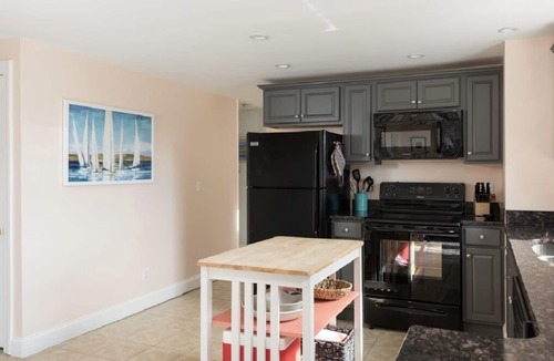 Dartmouth House | Stones Throw Waterfront