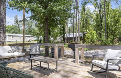 Starkville House | Stoneside, 2 Mi to MSU, Tiny Home w/Deck