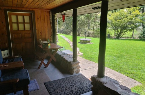 Webster Crossing Cottage | Stonewall cottage