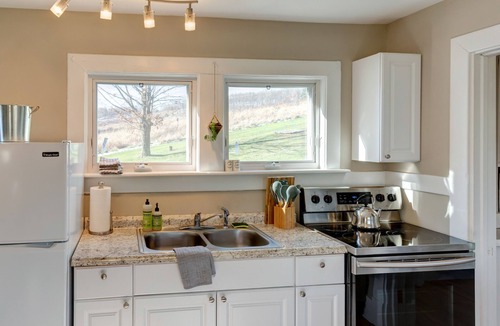 De Lancey Cottage | Stonewall Cozy Cottage