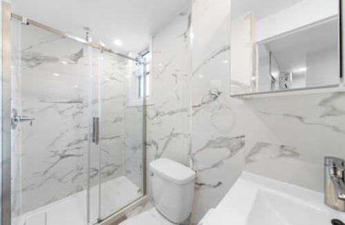Cote-Des-Neiges—Notre-Dame-De-Grace Apartment | Stonewall Suites