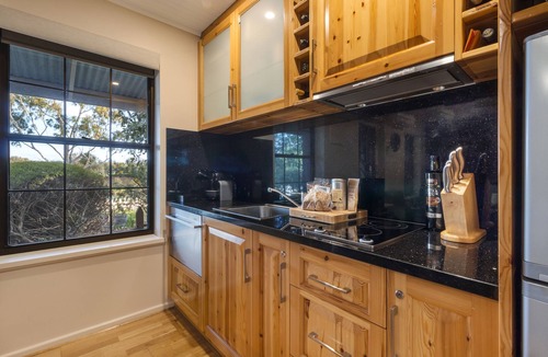 Marananga Bed & Breakfast | Stonewell Cottages & Vineyards