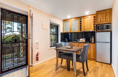 Marananga Bed & Breakfast | Stonewell Cottages & Vineyards