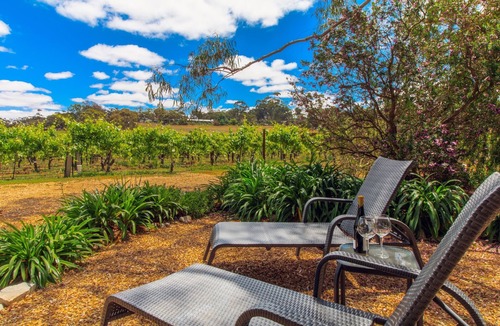 Stone Well Apartment | Stonewell Haven Spa Suite 1