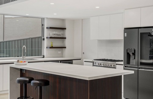 North Avoca House | Stonewood by Coast Hosting