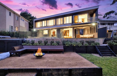 North Avoca House | Stonewood by Coast Hosting
