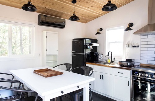 Auburn Cabin | Stoney Falls Hideaway - A retreat away from it all