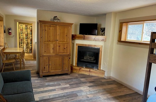 Loveland Cabin | Stoney River Lodge - Unit 6 - Bear