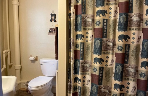 Loveland Cabin | Stoney River Lodge - Unit 6 - Bear