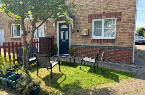 Fishlake Apartment | Stony Apartment House