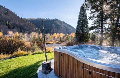 Philipsburg House | Stony Creek Lodge