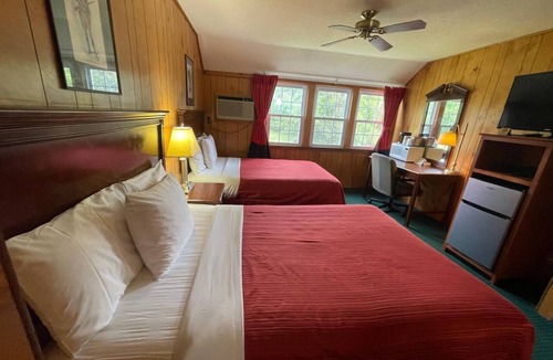Franconia Hotel | Stonybrook Motel & Lodge