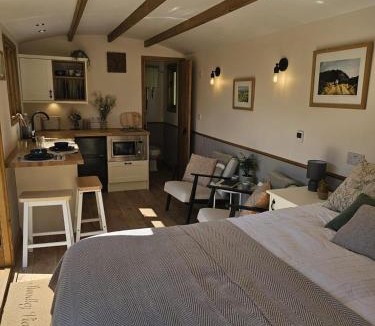 Lumbutts House | Stoodley View Shepherd Huts