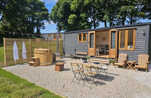 Lumbutts House | Stoodley View Shepherd Huts