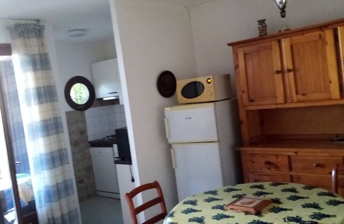 Les Arenes Apartment | STOP-CANET-PLAGE-F2 RDC-4P. Parking-courtyard-10mn beach - ideal for children)