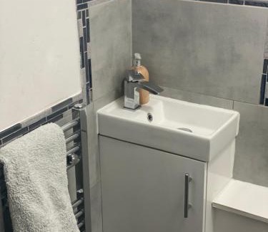 Crawley House | Stopin