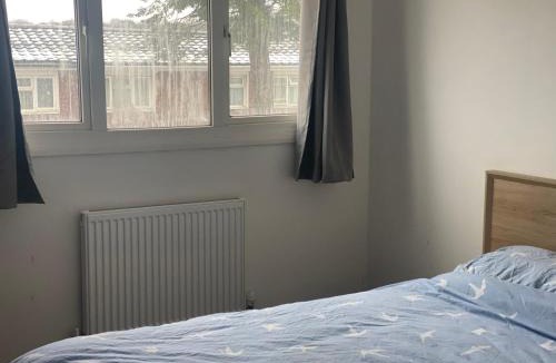 Crawley House | Stopin