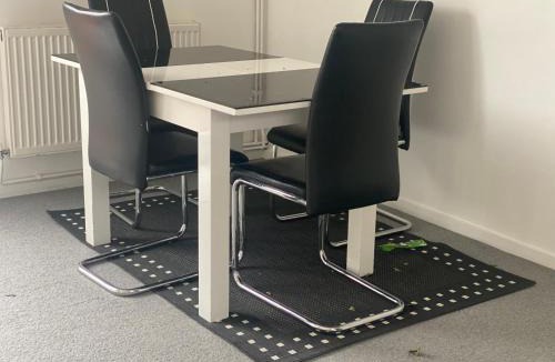 Crawley House | Stopin