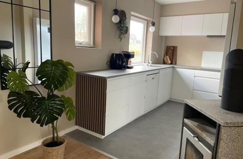 Holstebro Apartment | Stor lys lejlighed på 100 kvm, central beliggenhed