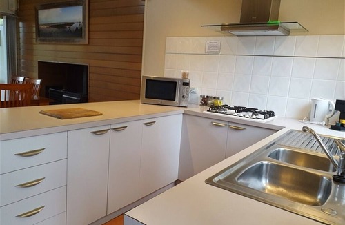 Forge Creek Apartment | Stormbird - 1 Nt(waterfront)