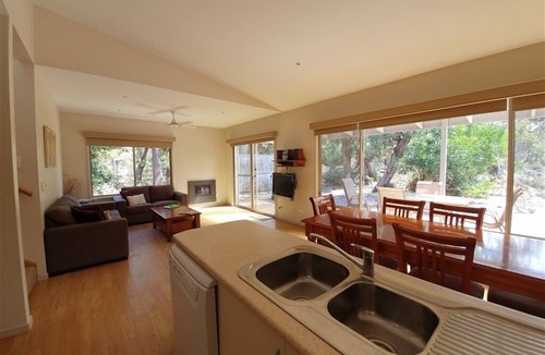 Forge Creek Apartment | Stormbird - 1 Nt(waterfront)