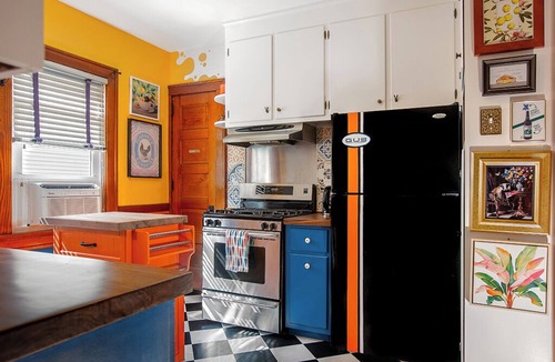 Sheboygan Apartment | Storybook 2-bedroom apartment 1mi from Lake Michigan