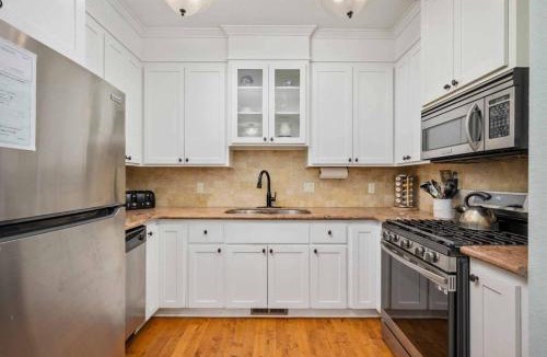 Nelscott House | Storybook Beach Cottage