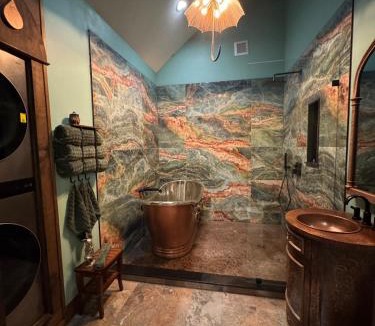 Lonoke Villa | Storybook Cottage & Storybook Nook NO cleaning fee