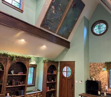 Lonoke Villa | Storybook Cottage & Storybook Nook NO cleaning fee