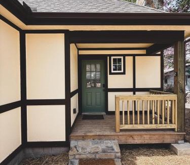Eureka Springs Historic District Ski Chalet | Storybook Cottage at Tudor Suites