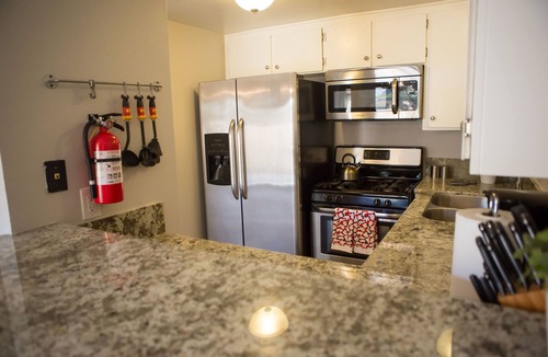 Hermosa Village House | StorybookVilla #1 Warm & Inviting, You Walk to Disney, 100+ Reviews