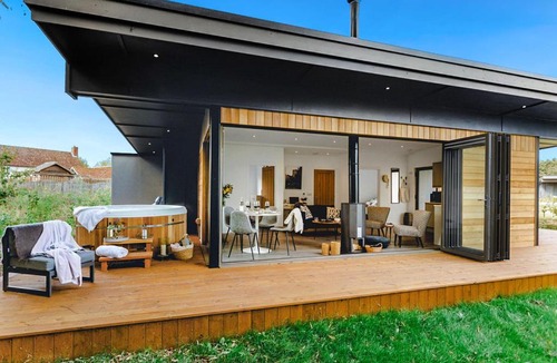 Colchester House | Stour Eco Lodge