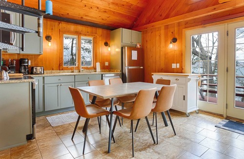 Valois Cottage | Stowaway - A Private Lakefront Experience With Over 100ft Of Shoreline!