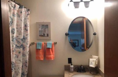 Stowe Hollow Apartment | Stowe Hollow Hideaway