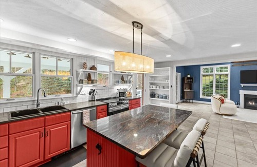 Moscow House | Stowe Valley Haven - Beautiful redesigned 4BR home