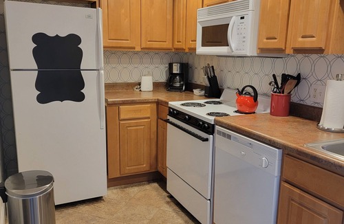 Ludington Apartment | STRAM *206